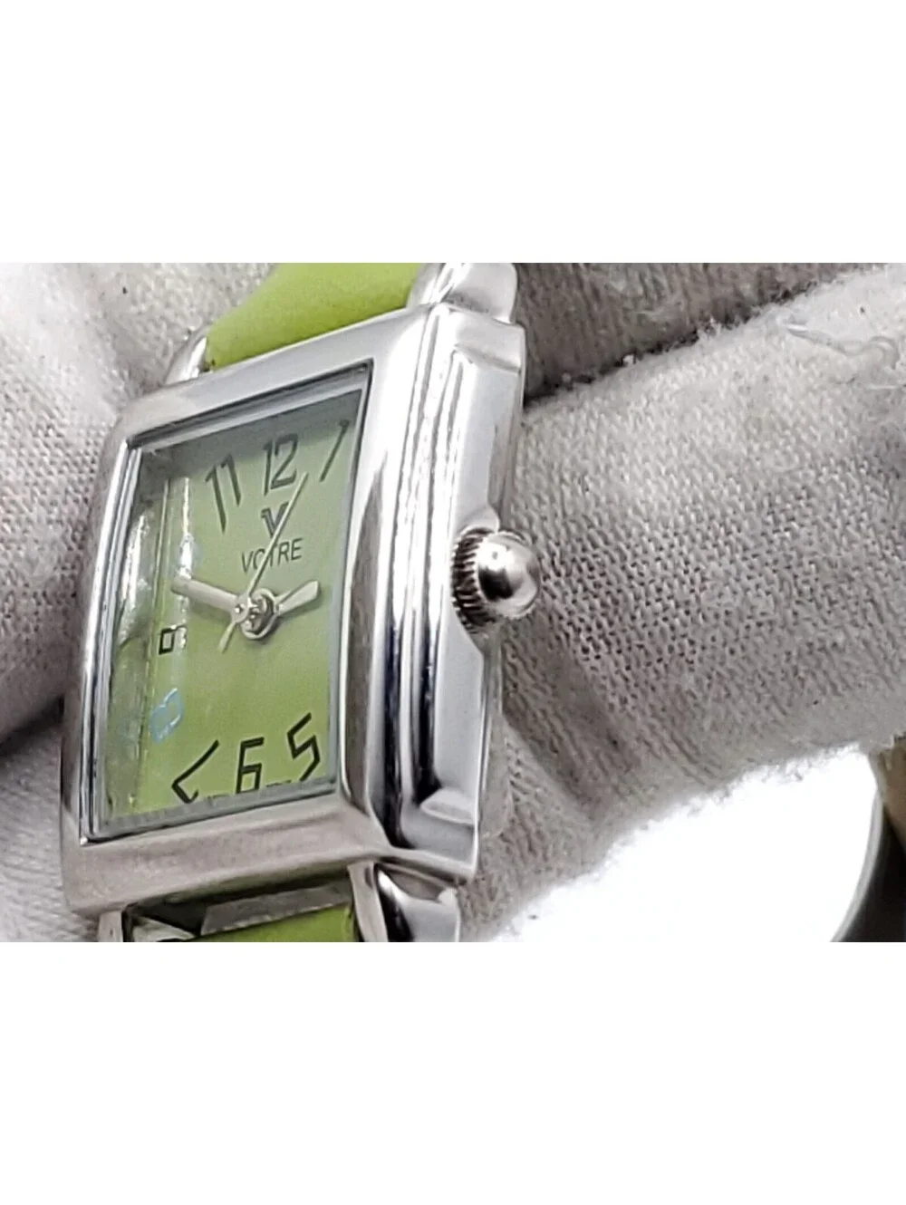 Votre Quartz Watch Women New Battery Green Dial Square 23mm